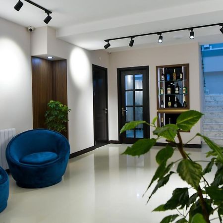 Euro Hotel Koetaisi Buitenkant foto