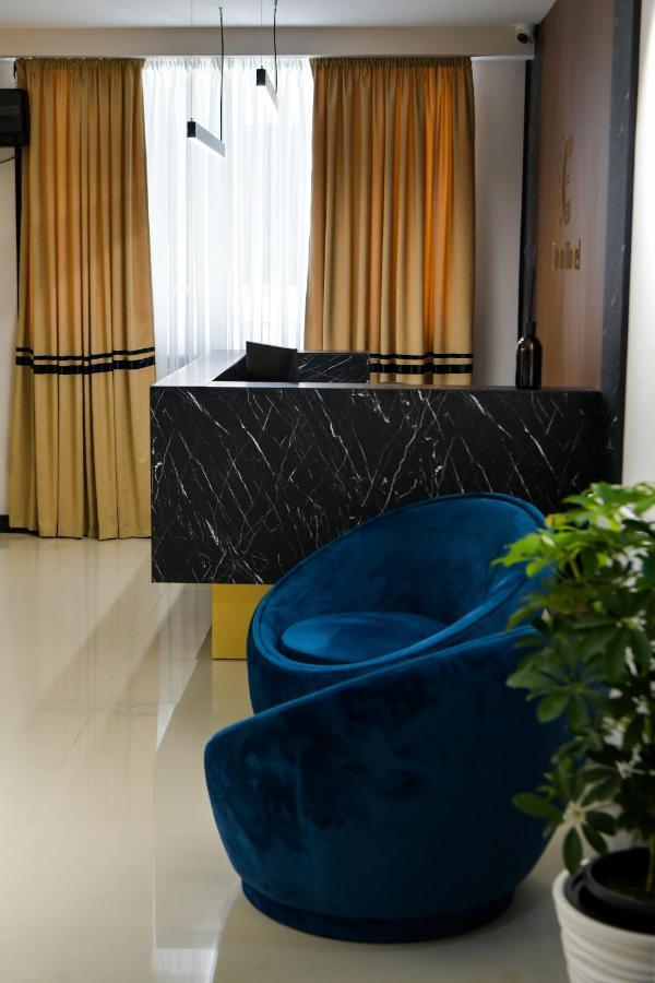 Euro Hotel Koetaisi Buitenkant foto